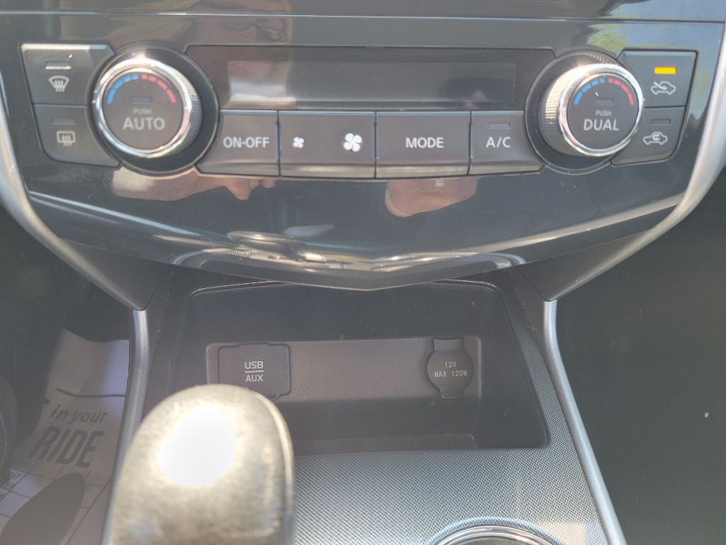 2015 Nissan Altima Image 24