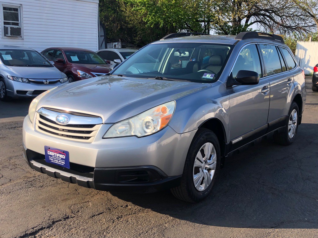2011 Subaru Outback Image 2