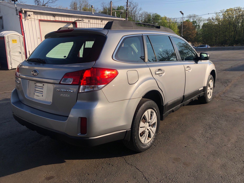 2011 Subaru Outback Image 7