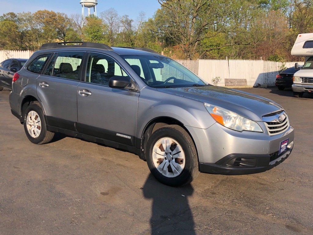 2011 Subaru Outback Image 10