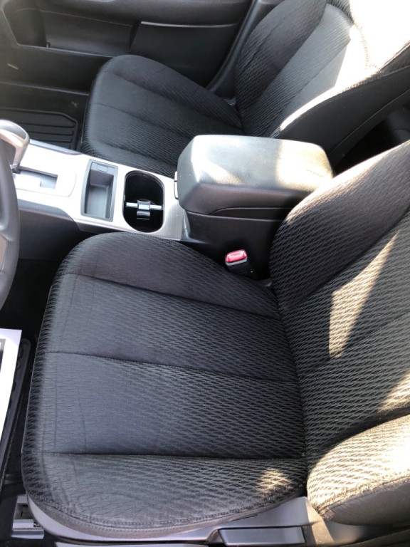 2011 Subaru Outback Image 13