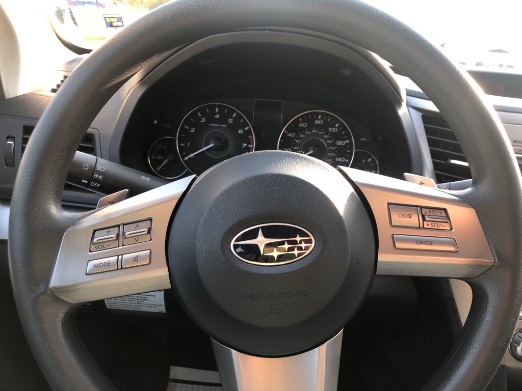 2011 Subaru Outback Image 29