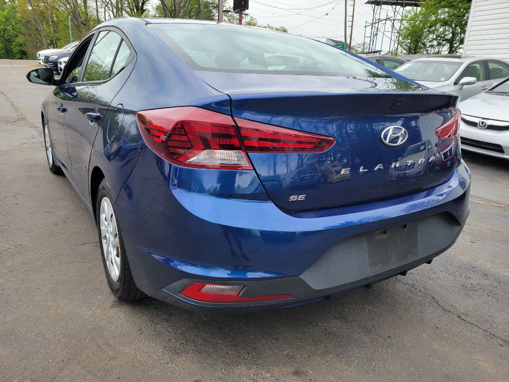 2020 Hyundai Elantra Image 2