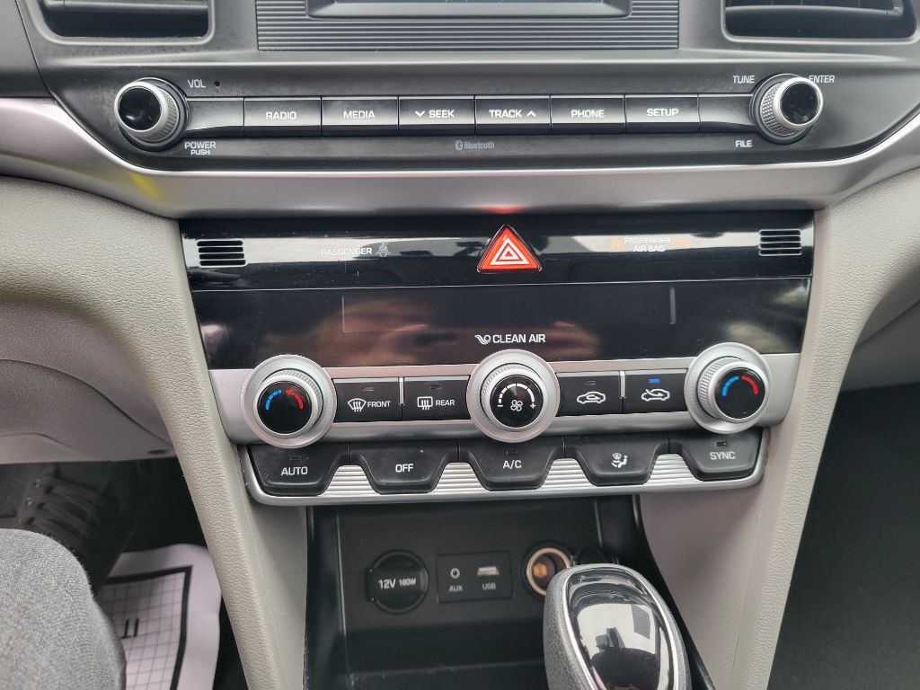 2020 Hyundai Elantra Image 22