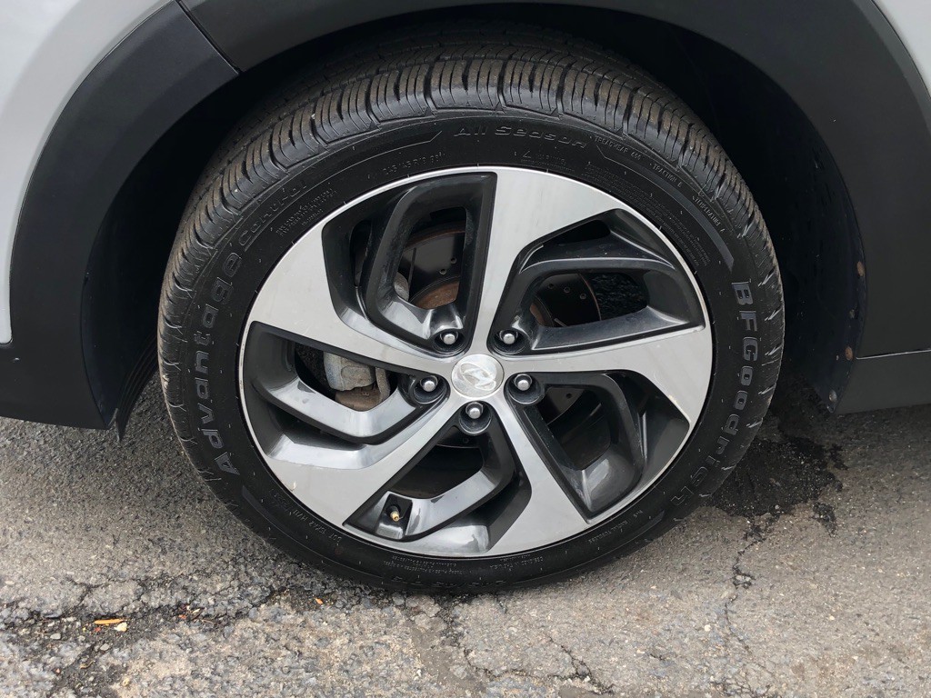 2016 Hyundai Tucson Image 12