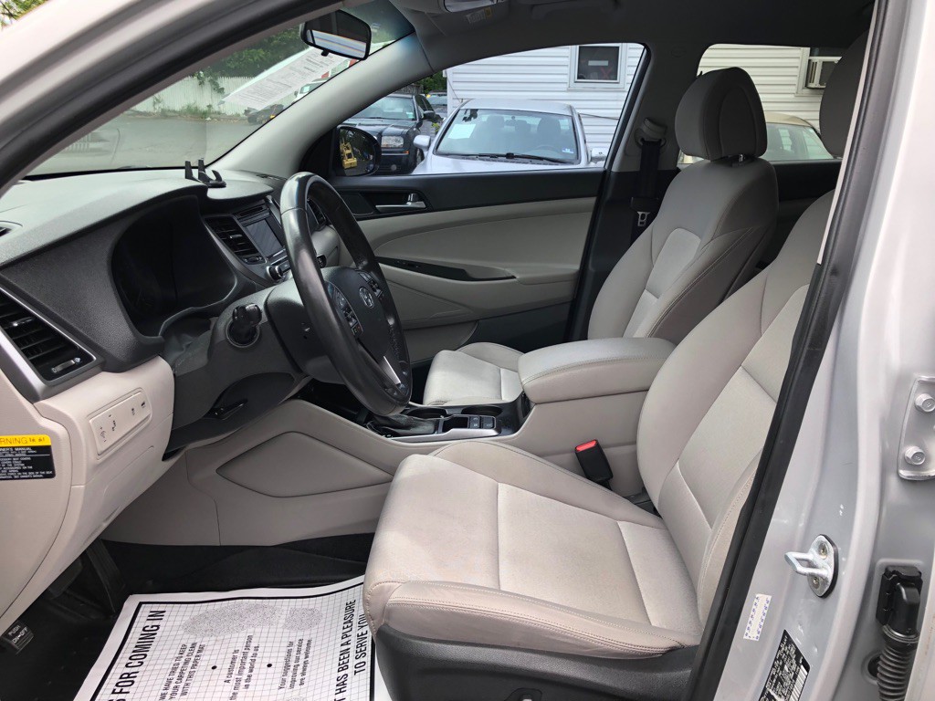2016 Hyundai Tucson Image 16