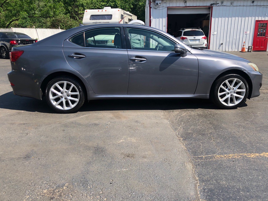 2012 Lexus IS Image 7