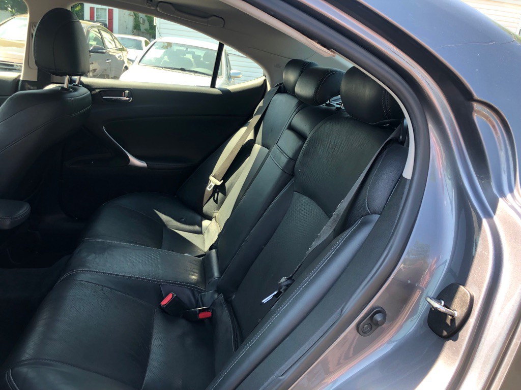 2012 Lexus IS Image 20