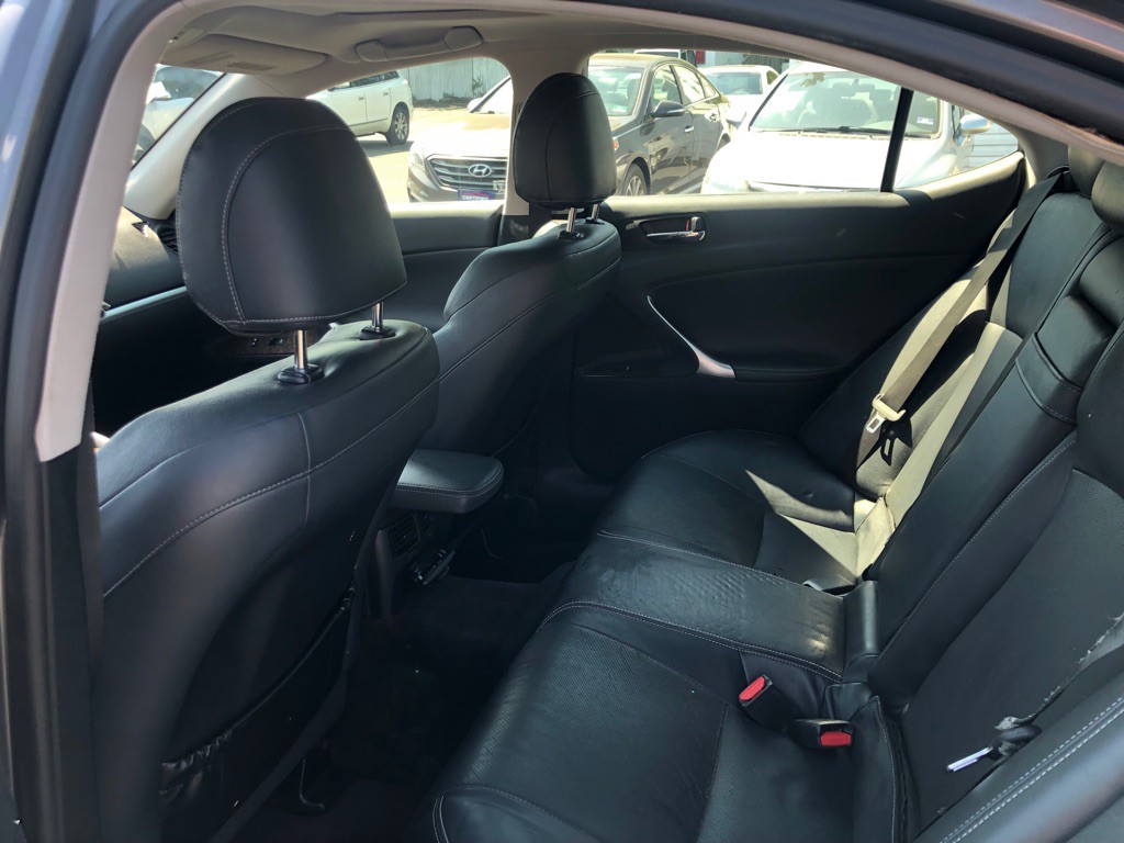 2012 Lexus IS Image 22