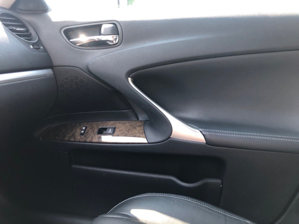 2012 Lexus IS Image 27