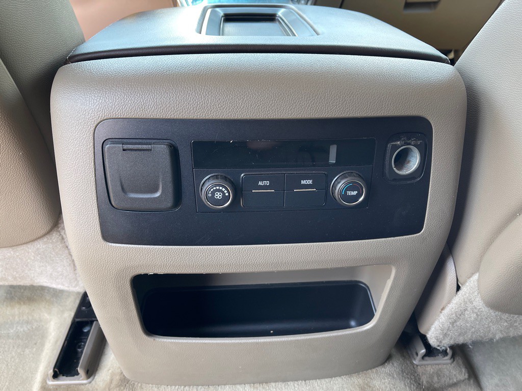 2015 Chevrolet Tahoe Image 13