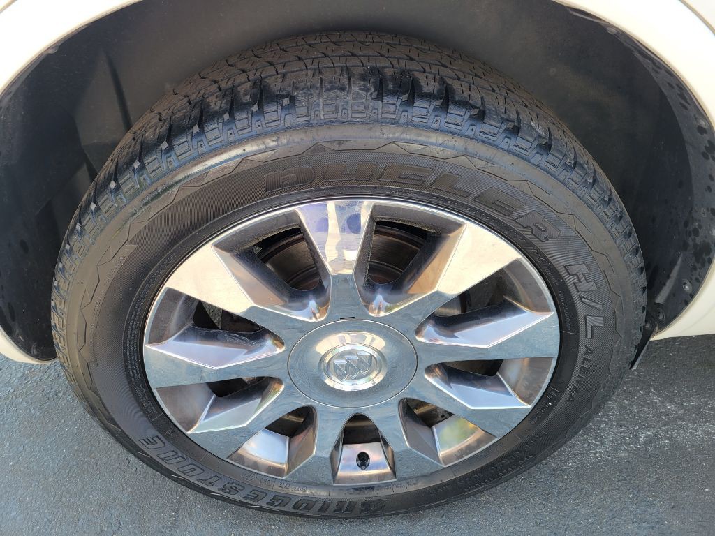 2017 Buick Enclave Image 16