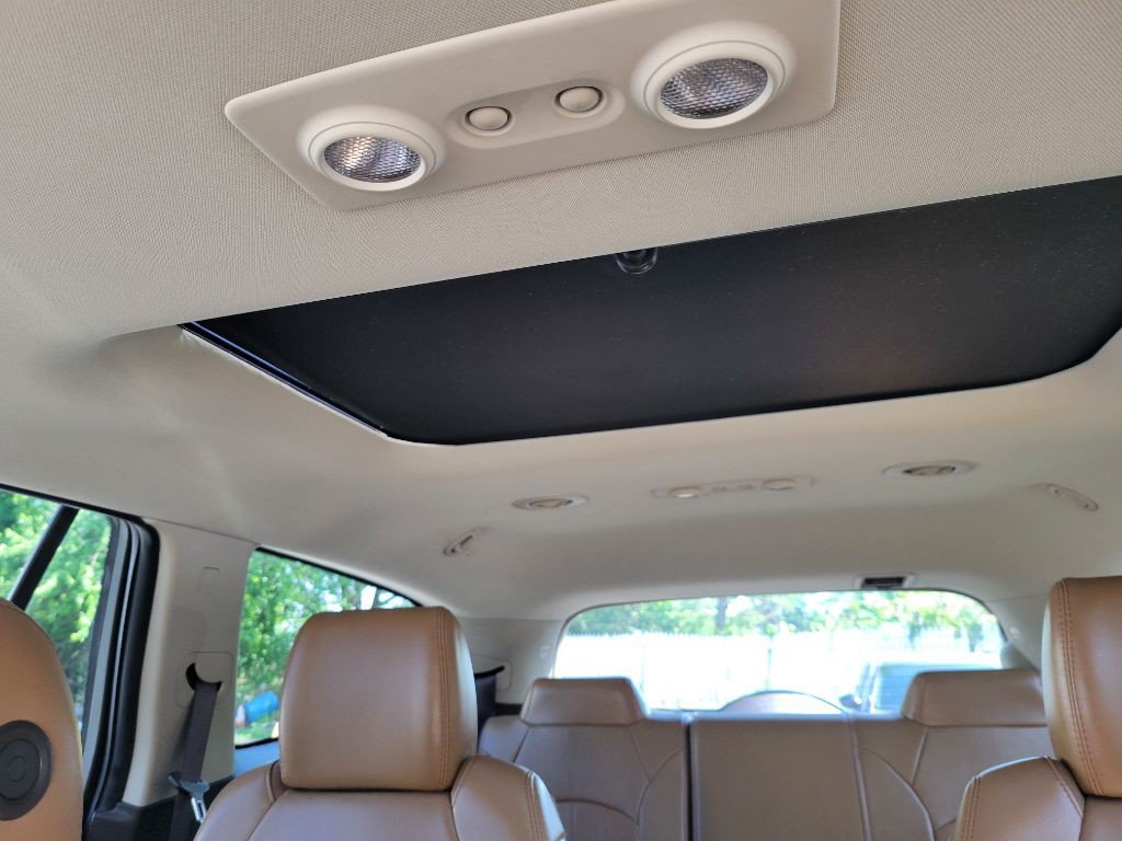 2017 Buick Enclave Image 39
