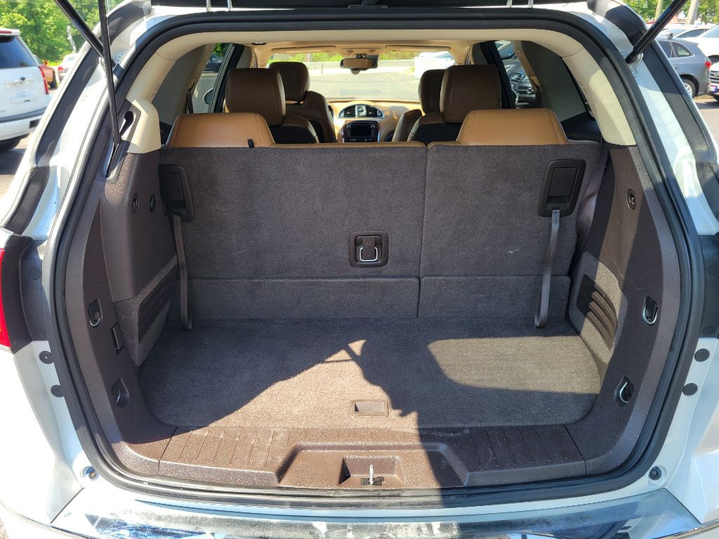 2017 Buick Enclave Image 40