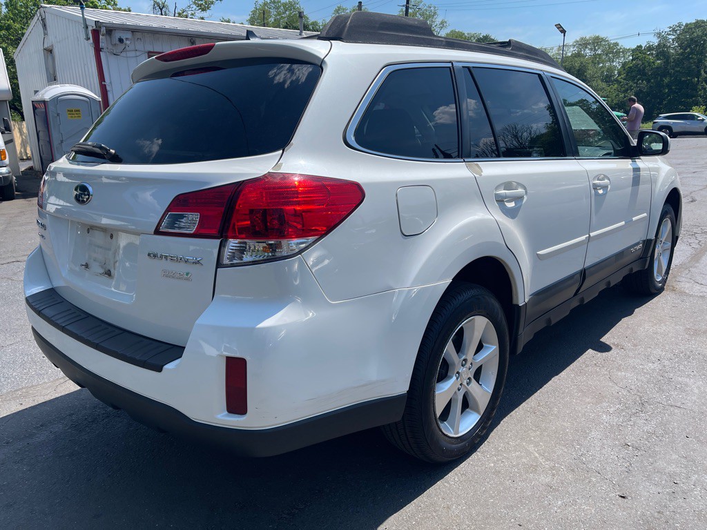 2014 Subaru Outback Image 5