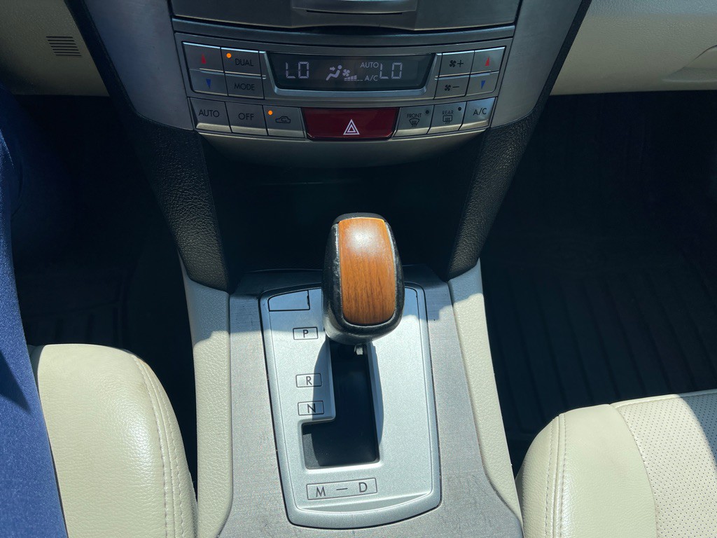 2014 Subaru Outback Image 23