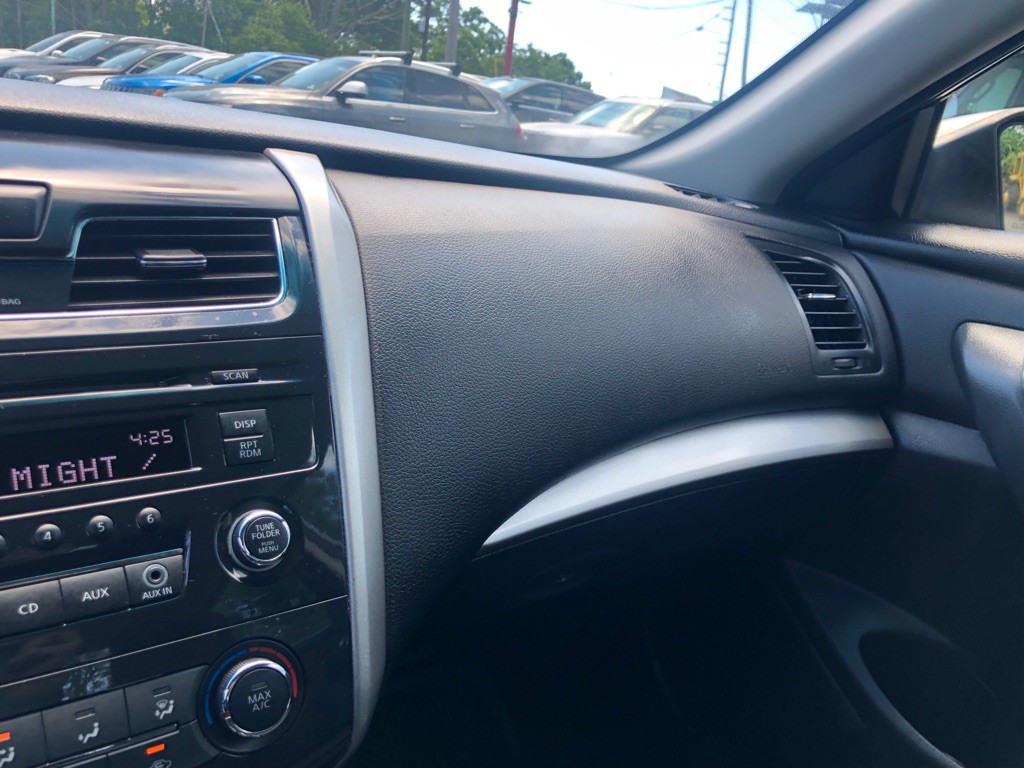 2014 Nissan Altima Image 25