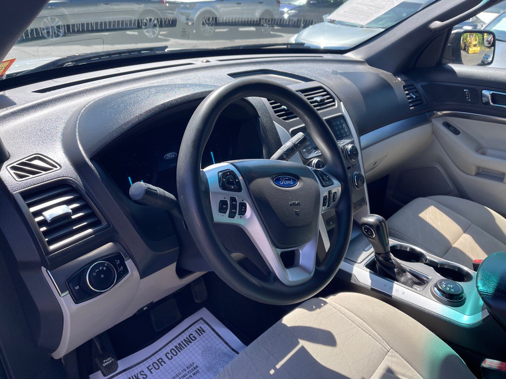 2015 Ford Explorer Image 10