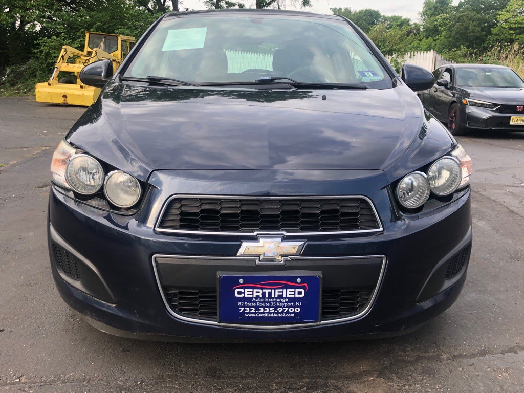 2015 Chevrolet Sonic Image 9