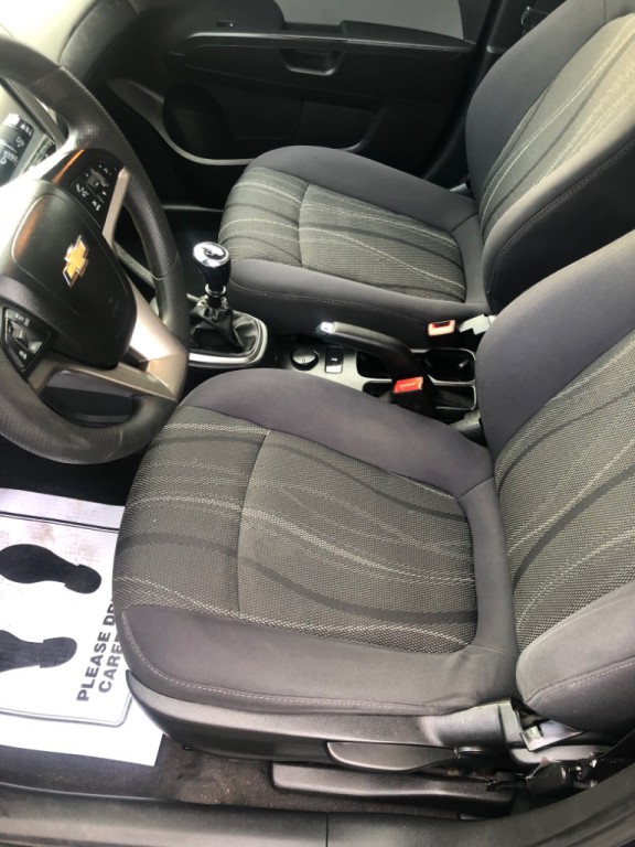 2015 Chevrolet Sonic Image 12