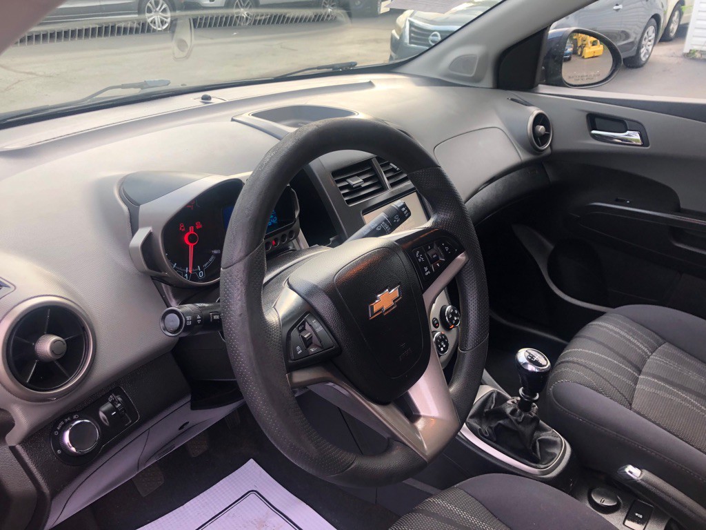 2015 Chevrolet Sonic Image 13