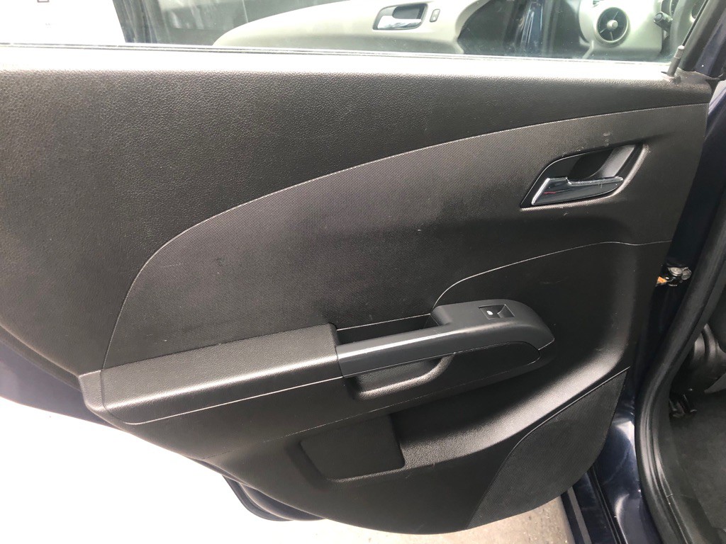 2015 Chevrolet Sonic Image 22