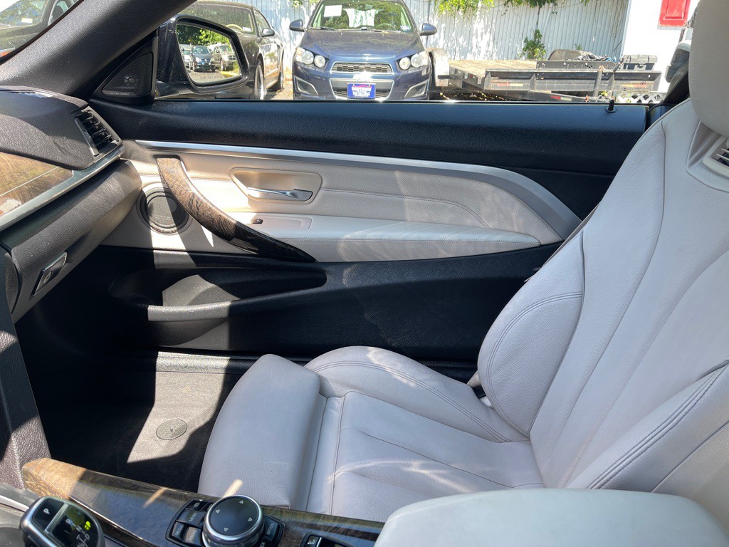 2016 BMW 4 Series Image 25