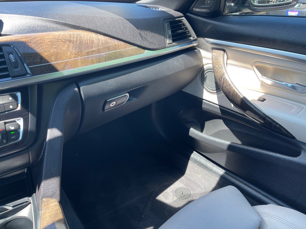 2016 BMW 4 Series Image 26