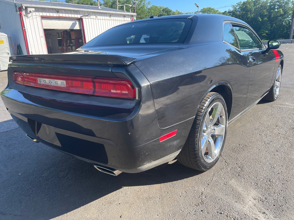 2010 Dodge Challenger Image 3