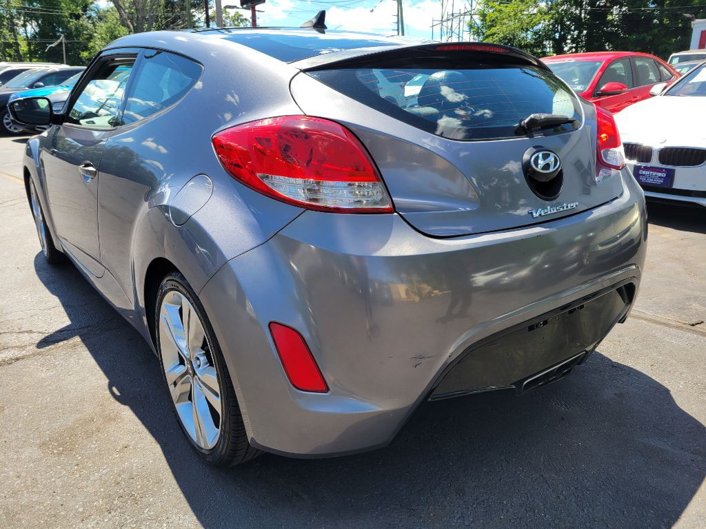 2016 Hyundai Veloster Image 29