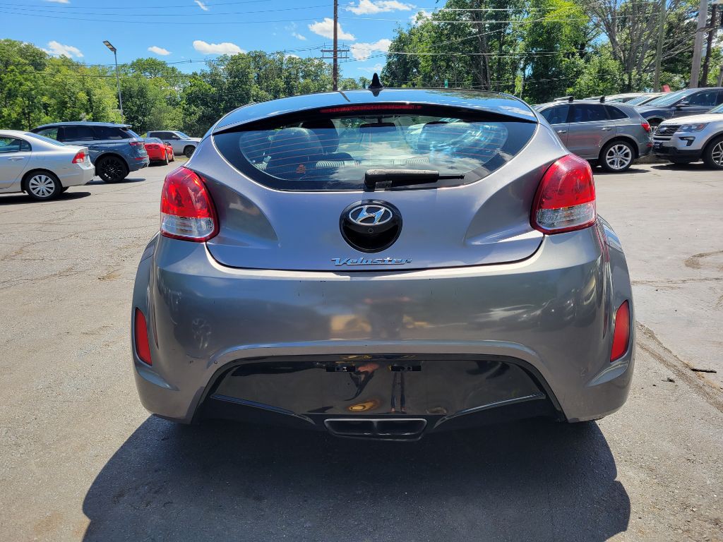 2016 Hyundai Veloster Image 3