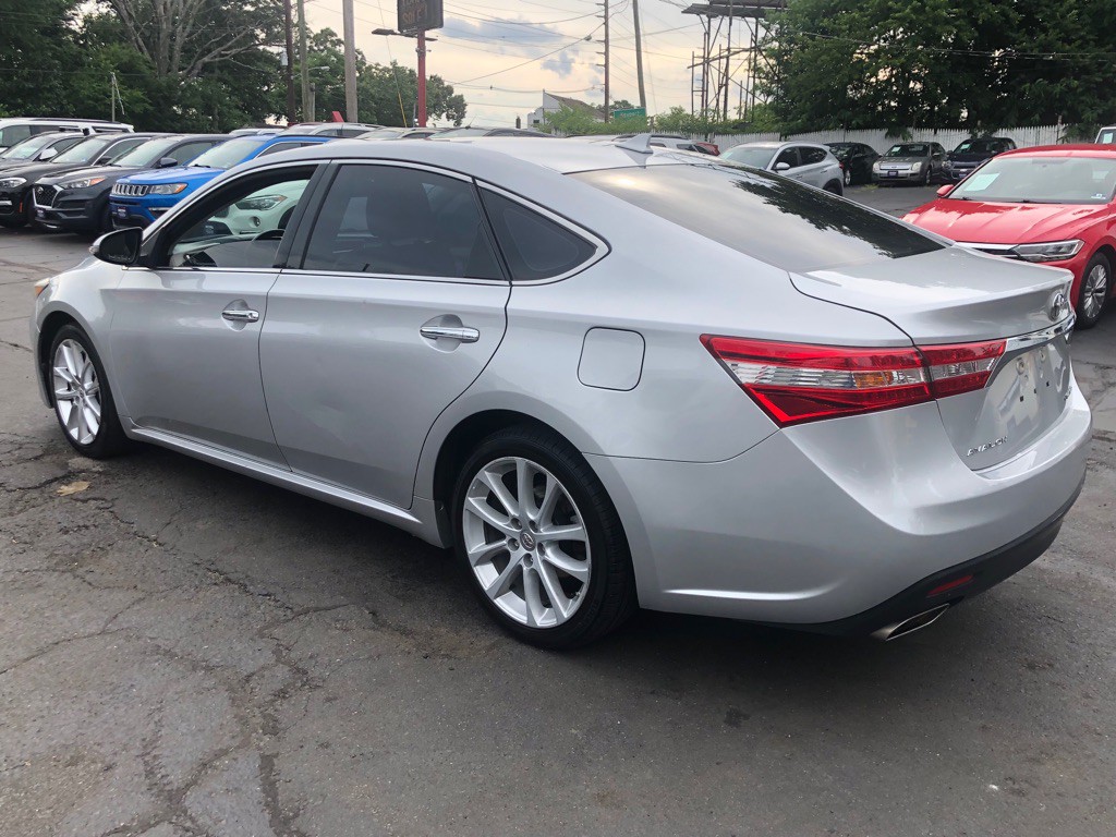 2013 Toyota Avalon Image 4