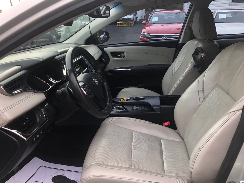 2013 Toyota Avalon Image 15