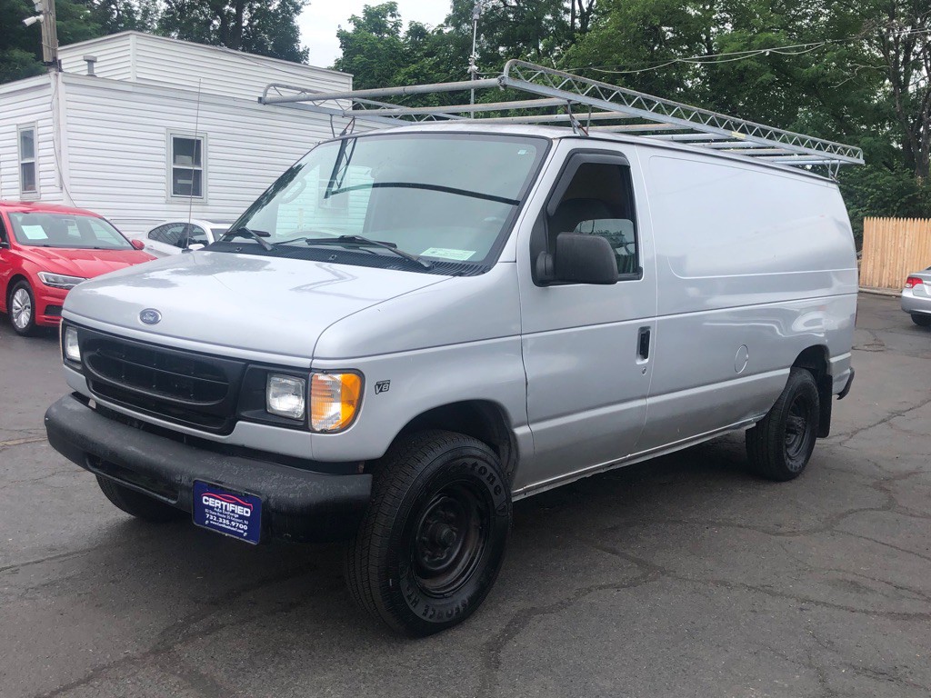 2001 Ford Econoline Image 1