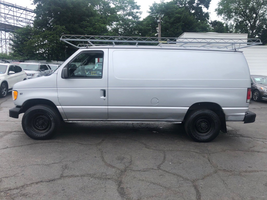 2001 Ford Econoline Image 3
