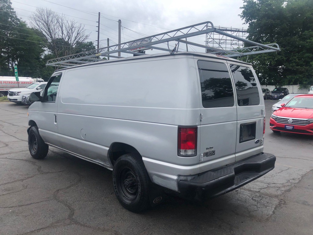 2001 Ford Econoline Image 4