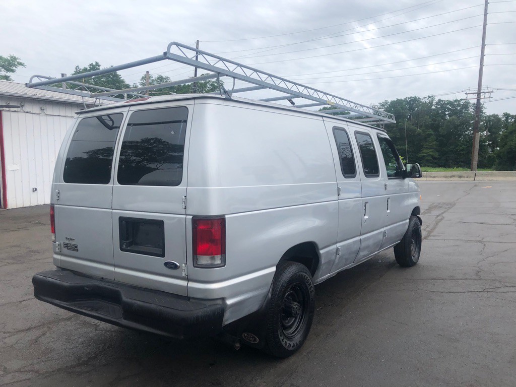 2001 Ford Econoline Image 6