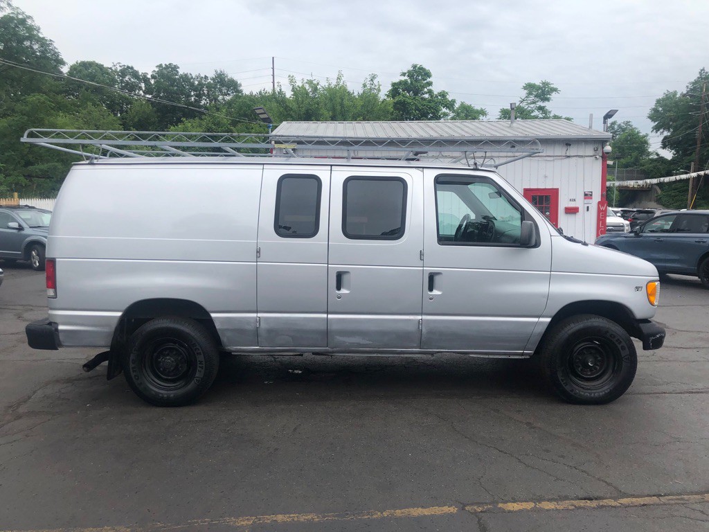 2001 Ford Econoline Image 7