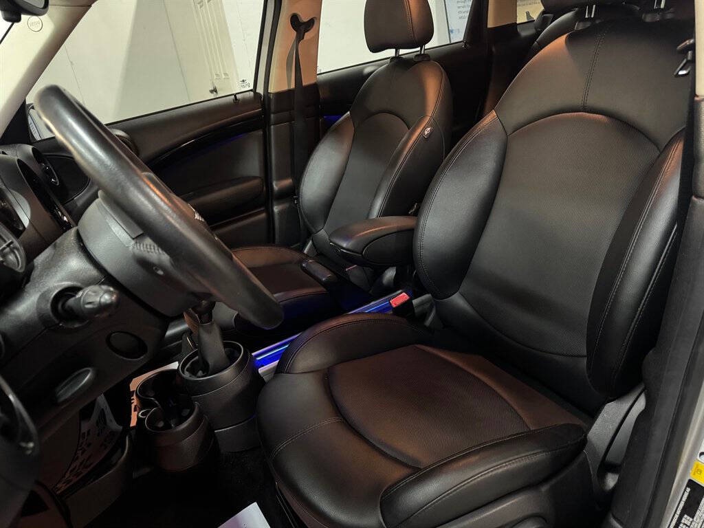 2014 MINI Countryman Image 8