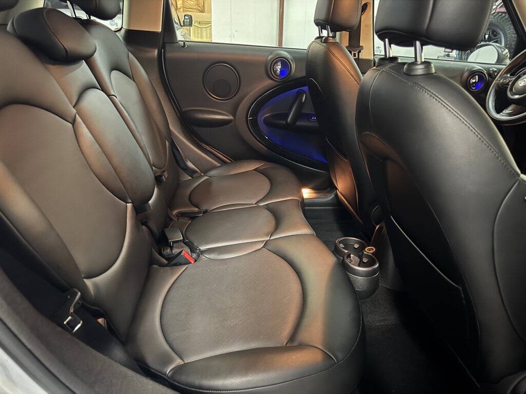 2014 MINI Countryman Image 12