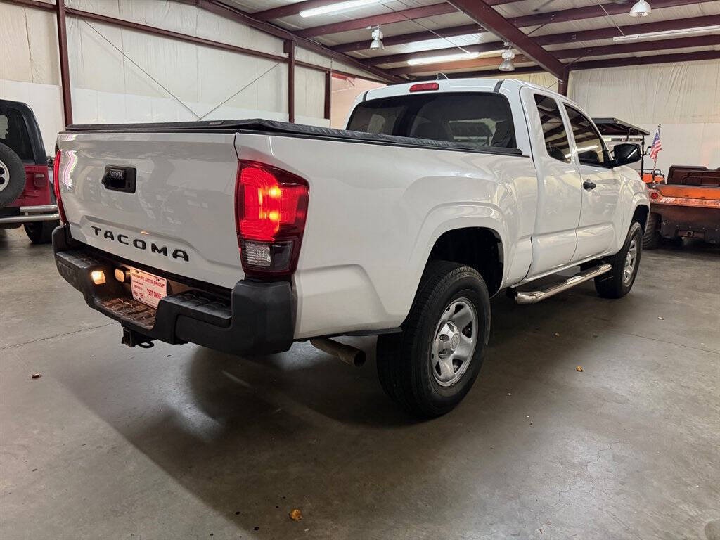2019 Toyota Tacoma Image 12