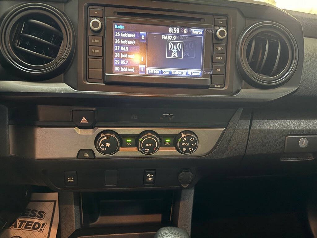 2019 Toyota Tacoma Image 18
