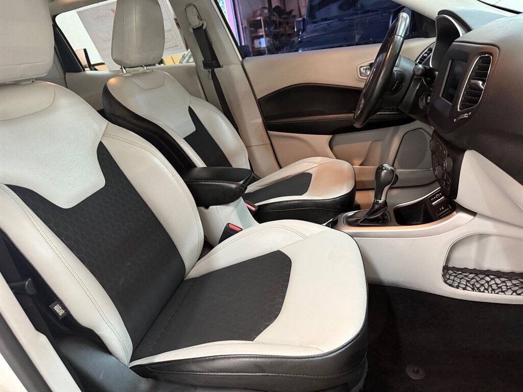 2019 Jeep Compass Image 15