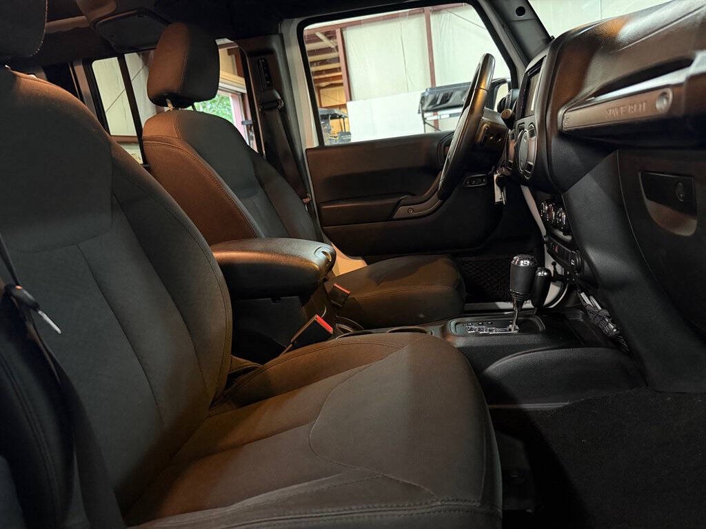 2018 Jeep Wrangler Image 18