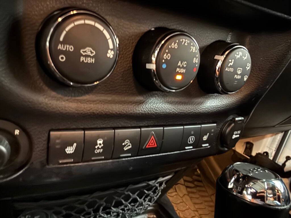2015 Jeep Wrangler Unlimited Image 23