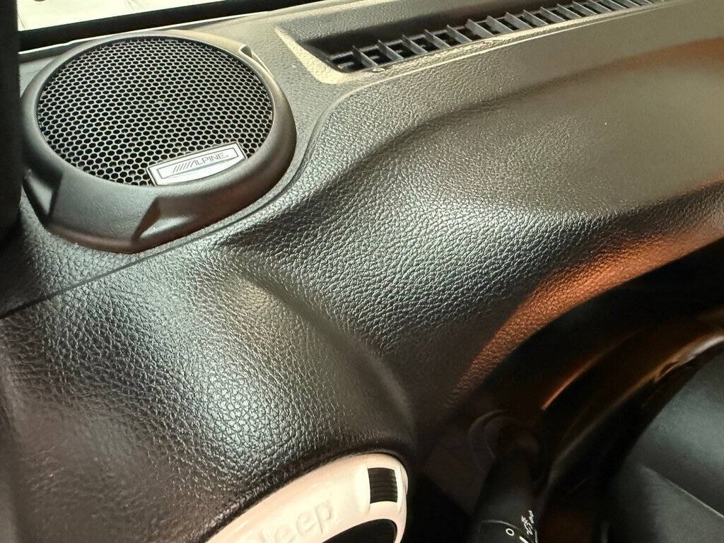 2015 Jeep Wrangler Unlimited Image 24