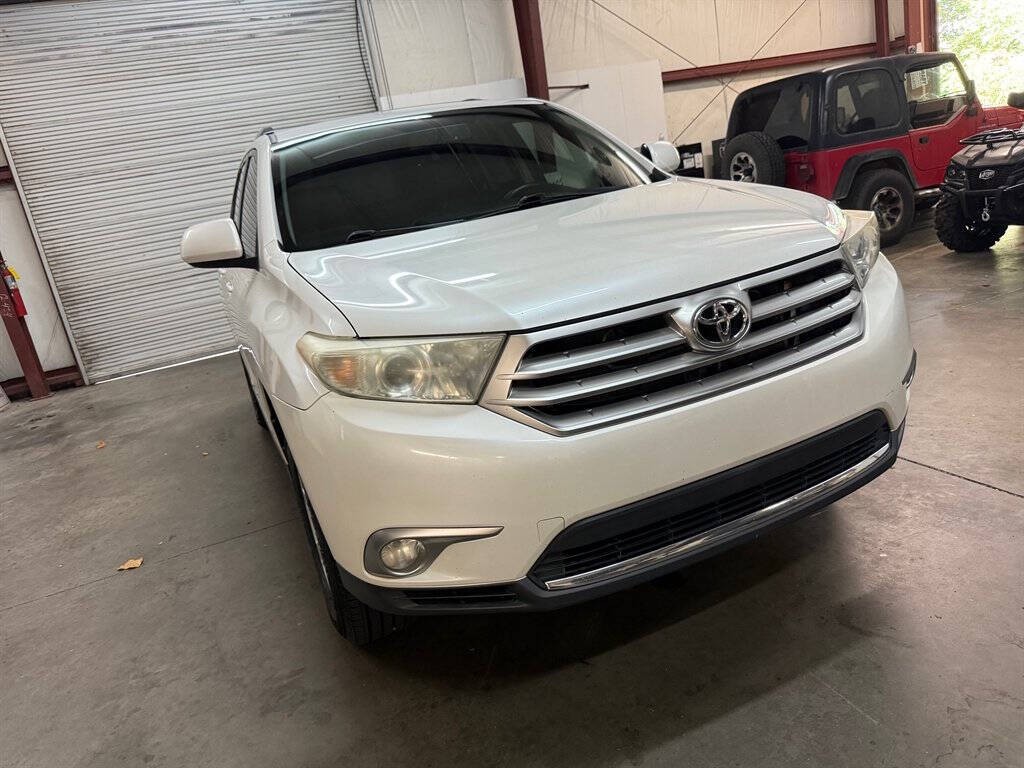 2012 Toyota Highlander Image 2