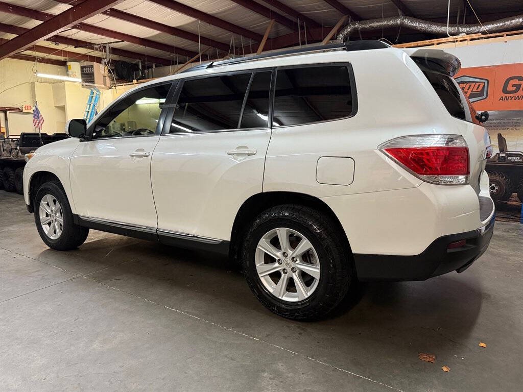 2012 Toyota Highlander Image 6
