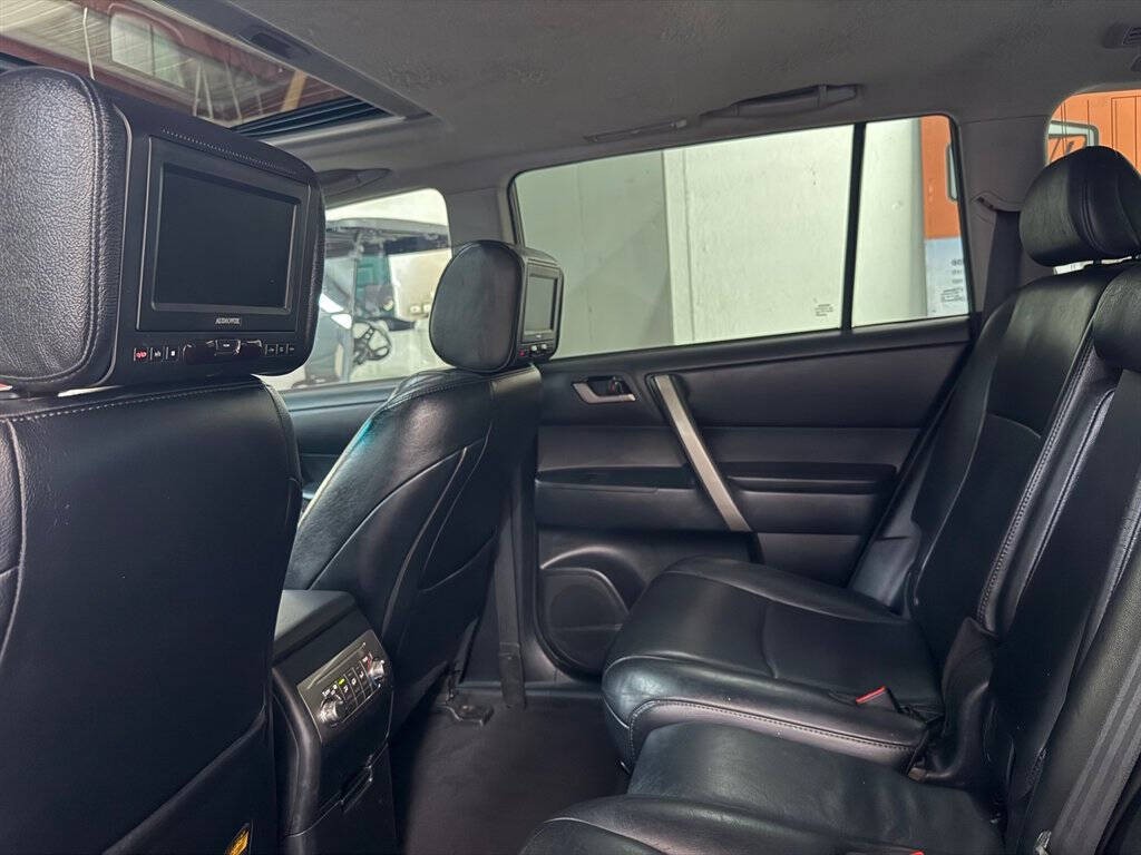 2012 Toyota Highlander Image 15