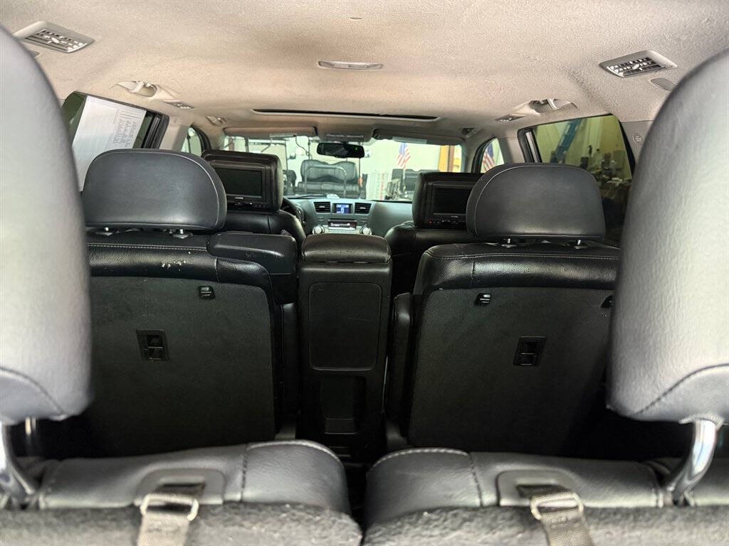2012 Toyota Highlander Image 17